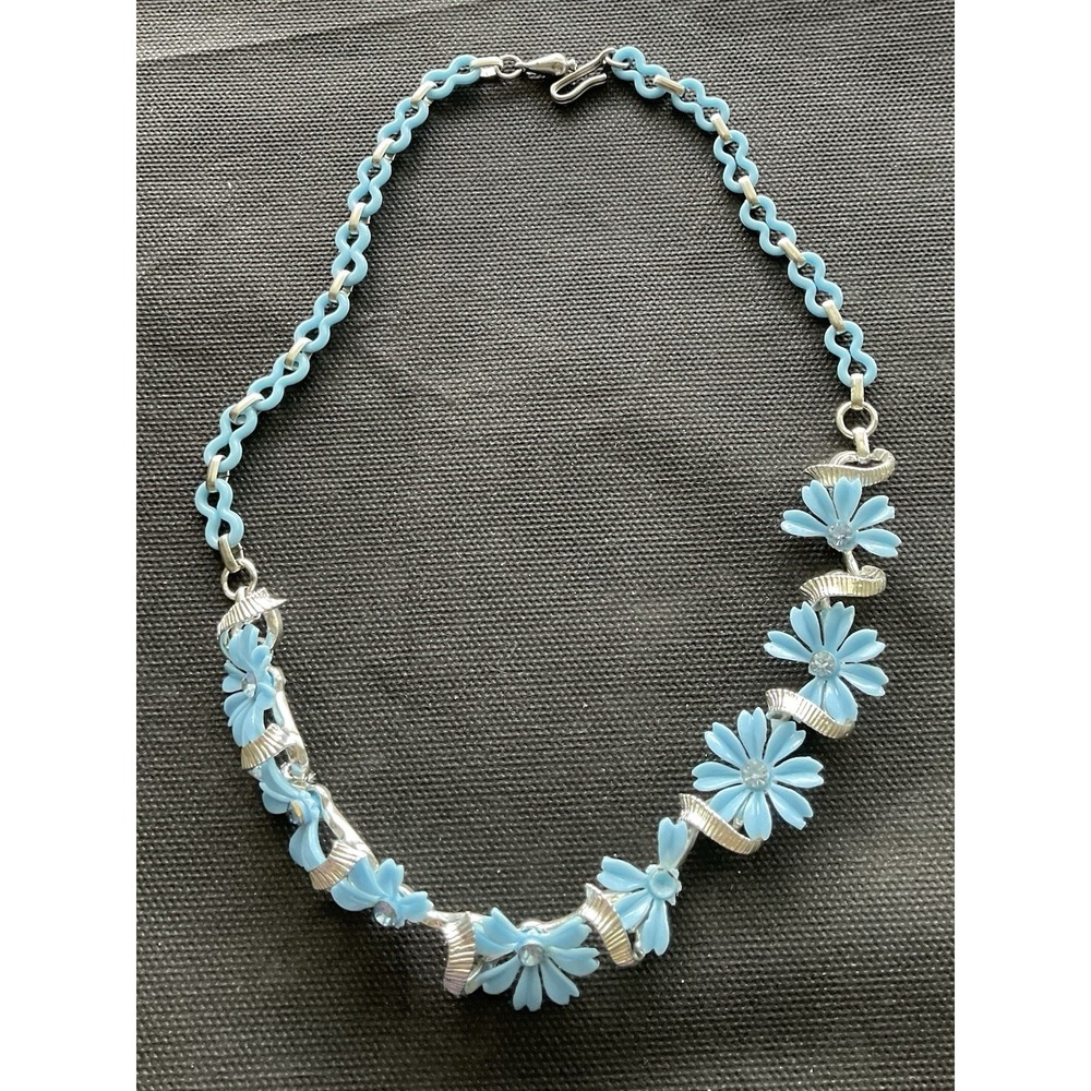 Vintage Light Blue Plastic Or Enamel Flower Necklace Estate Costume Jewelry